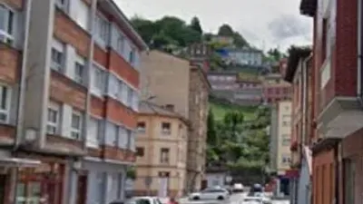 Apartment in El Entrego photo 4