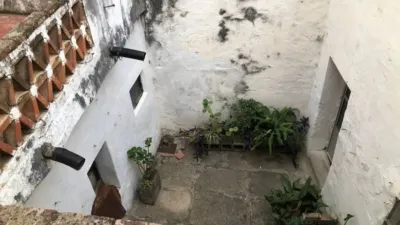 Rustic house on Rafael Chaparro Street photo 11