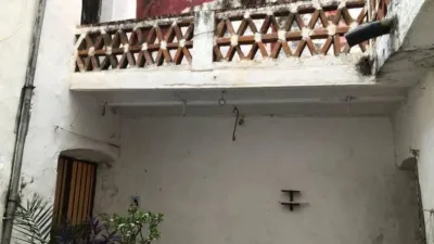 Rustic house on Rafael Chaparro Street photo 12