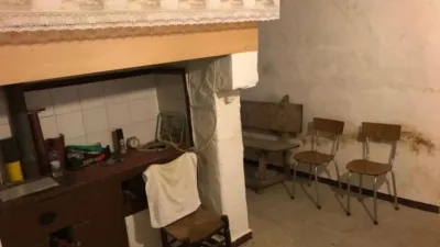 Rustic house on Rafael Chaparro Street photo 15