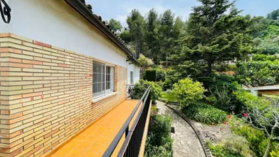 Chalet in Corbera de Llobregat photo 12