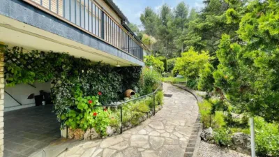 Chalet in Corbera de Llobregat photo 3