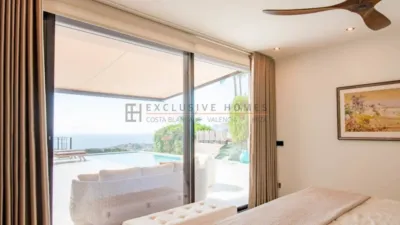 Villa in La Fustera photo 8