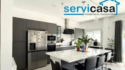 Chalet en venta en Galápagos, Galápagos de 399.000 €