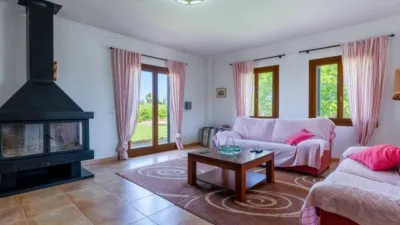 Rustic villa in Urbanización Platja de Muro photo 4