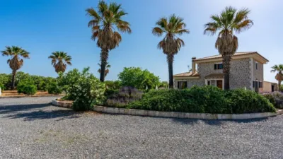 Rustic villa in Urbanización Platja de Muro photo 9
