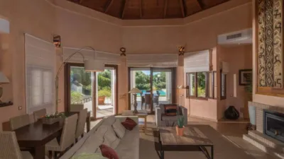 House at 12 Las Alondras Street photo 3