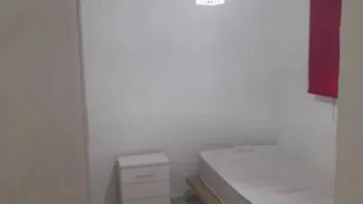 Piso en alquiler en Calle del Cerro Muriano, Tiro de Línea (Distrito Sur. Sevilla Capital) de 900 €<span>/mes</span>