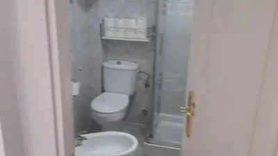 Piso en alquiler en Calle del Cerro Muriano, Tiro de Línea (Distrito Sur. Sevilla Capital) de 900 €<span>/mes</span>