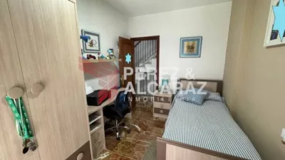Semi-detached house on Calle del Cigüela photo 12