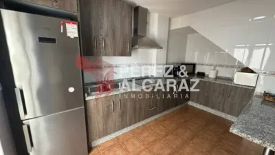 Semi-detached house on Calle del Cigüela photo 5