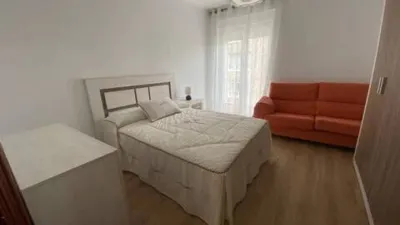 Piso en alquiler en Campo de La Juventud-Santiago, Campo de la Juventud-Santiago (Palencia Capital) de 1.200 €<span>/mes</span>