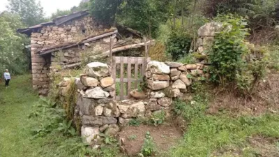 Rustic house in Barrio (Caso) photo 11