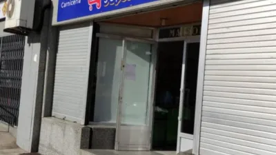 Local comercial en venta en Avenida de a Coruña, cerca de Rúa da Insua - Vista 2