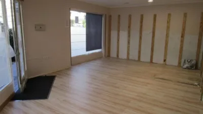 Local comercial en alquiler en Calle de la Fuente Álamo - Vista 2