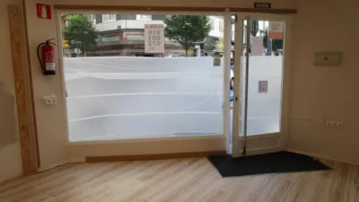 Local comercial en alquiler en Calle de la Fuente Álamo - Més