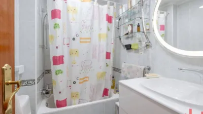 Flat in Sant Vicenç dels Horts photo 17