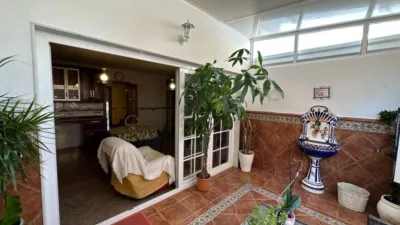 House in the Centre photo 18