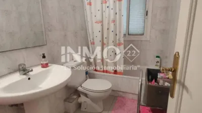 Apartment on Carrer de Riudoms photo 12