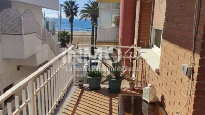 Apartment on Carrer de Riudoms photo 2