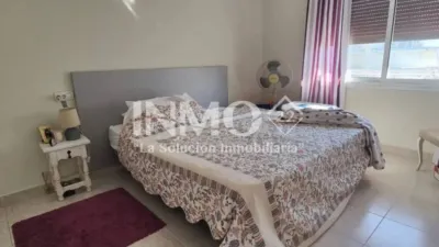 Apartment on Carrer de Riudoms photo 8