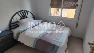 Apartment on Carrer de Riudoms photo 9