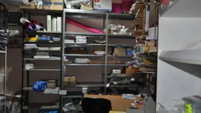 Local comercial en venta en Piñeiros-Freixeiro-O Ponto - Más
