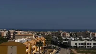 Apartment in Las Filipinas-Villamartín-Canal Norte photo 12