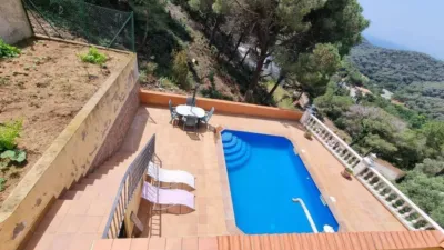 House in Canyelles-La Montgoda photo 10