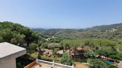 House in Canyelles-La Montgoda photo 17