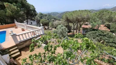 House in Canyelles-La Montgoda photo 2