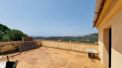 House in Canyelles-La Montgoda photo 3