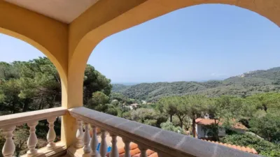 House in Canyelles-La Montgoda photo 9
