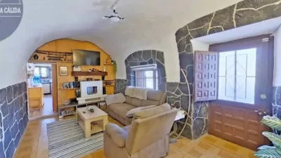 Rustic house in Barrio de Jaravia photo 16