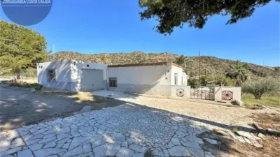 Rustic house in Barrio de Jaravia photo 8