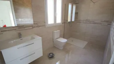 Chalet in Camarillas photo 10