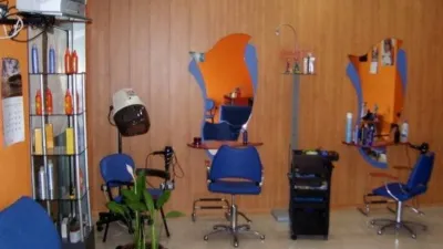Local comercial en venta en Esparreguera - Más