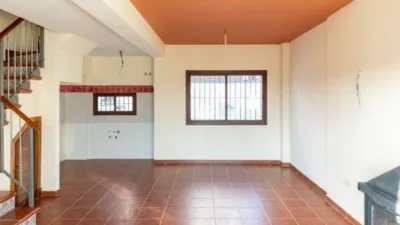 Townhouse in El Ronquillo photo 11