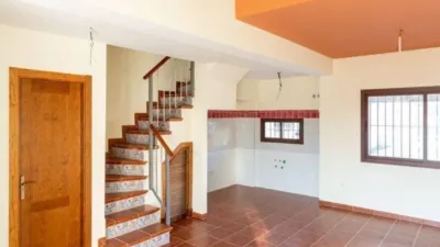 Townhouse in El Ronquillo photo 12
