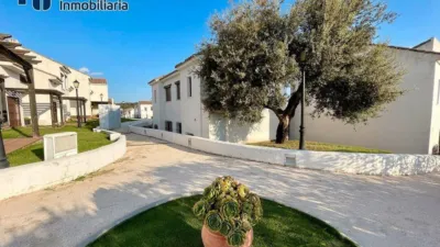 Townhouse in El Ronquillo photo 4
