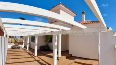 Chalet on Calle Descanso photo 3