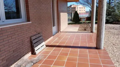 Chalet en venta en Almazán, Almazán