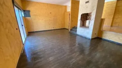 Chalet on Calle Cl Valdepenas photo 3