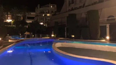 Dúplex en alquiler en Calle de Ramón Gómez de la Serna, 23, Playa de la Fontanilla (Distrito Centro. Marbella) de 11.000 €<span>/mes</span>