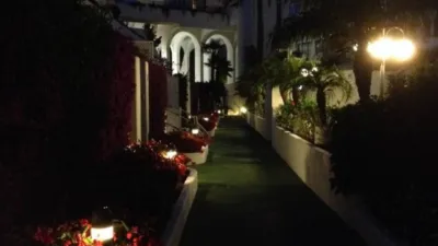Dúplex en alquiler en Calle de Ramón Gómez de la Serna, 23, Playa de la Fontanilla (Distrito Centro. Marbella) de 11.000 €<span>/mes</span>