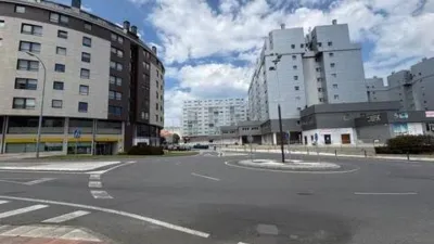 Local comercial en alquiler en Calle La Guardia - Más