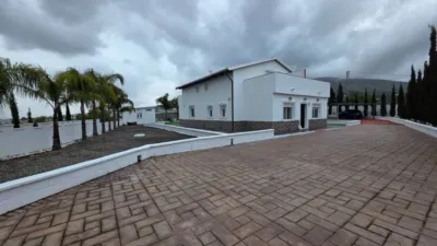 House in the Town Centre photo 2