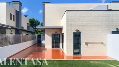 House on Baobab Street, No. 5 photo 24