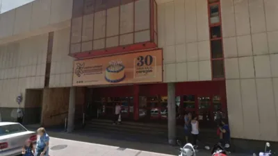 Local comercial en venta en Calle de Ramón y Cajal - Vista 2