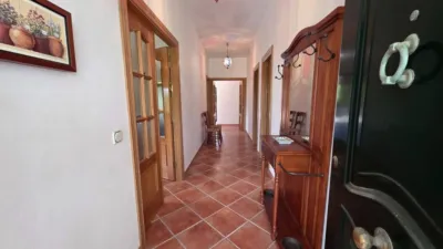 House in the Centre photo 2